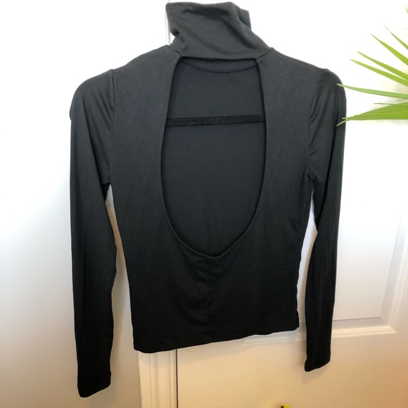 Black Urban Outfitters Mock Neck/Open Back ✨ - Picture 2 of 3